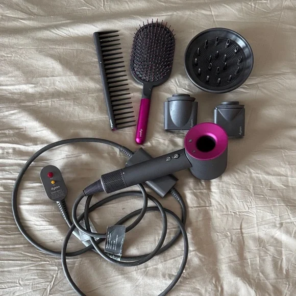 Dyson Hair Dryer Set - Black and Pink - Picture 1 of 6